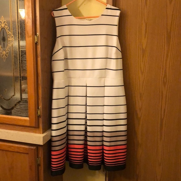 Lane Bryant Size 22 Dress - Picture 2 of 4
